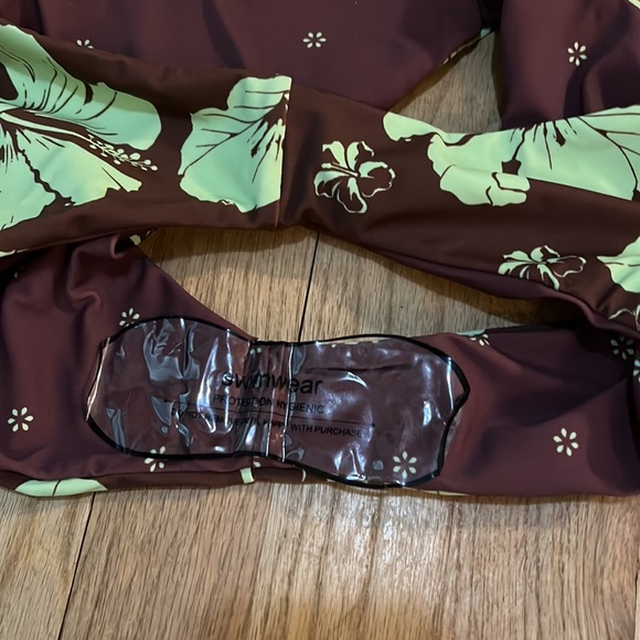 NWT Leni Swims bikini set - Picture 8 of 10